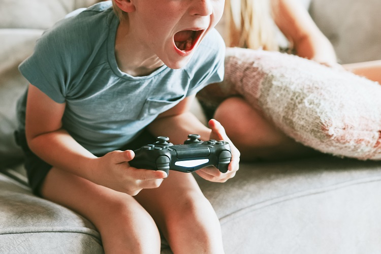 اثرات بازی های خشن کامپیورتری بر کودکان